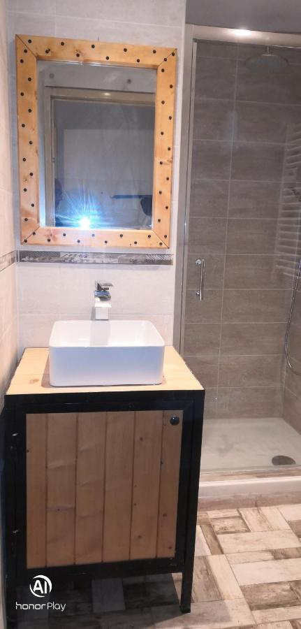 Les Fontanilles Odeillo Chalet 60 Wifi & Parking Gratuit Expose Plein Sud & Plein Pied , Draps & Serviettes De Toilettes Non Inclus, Sabanas Y Toallas No Incluidos Dış mekan fotoğraf